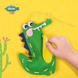 CH211796 LACING MY FIRST CHARM ANIMAL FRIENDS LEVEL 1 JOUET ULYSSE