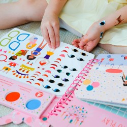 STB230006 STICKER BOOK DRESS UP FUN jouet ulysse
